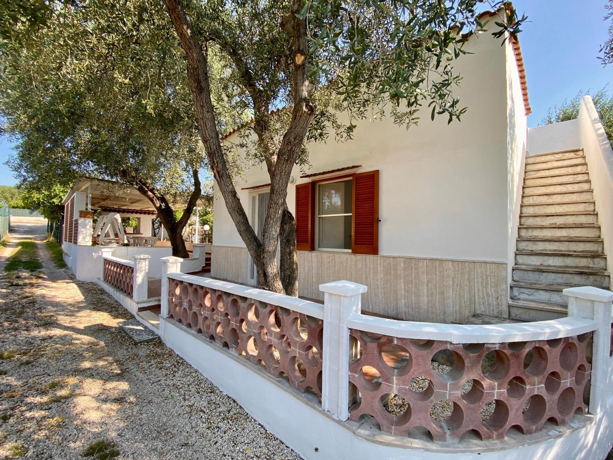 Case Vacanze Uliveto Mattinata Exterior foto