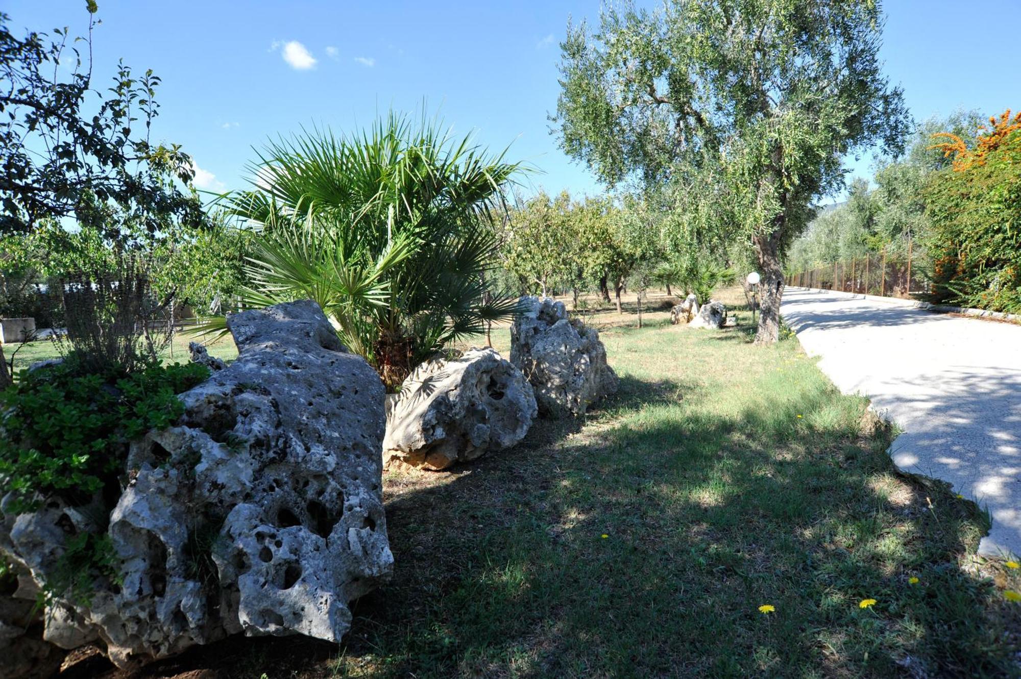 Case Vacanze Uliveto Mattinata Exterior foto